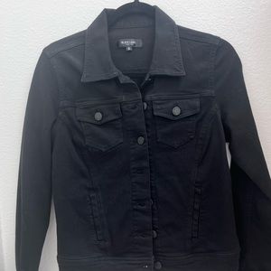 Used once black stretchy jean jacket in great condition
